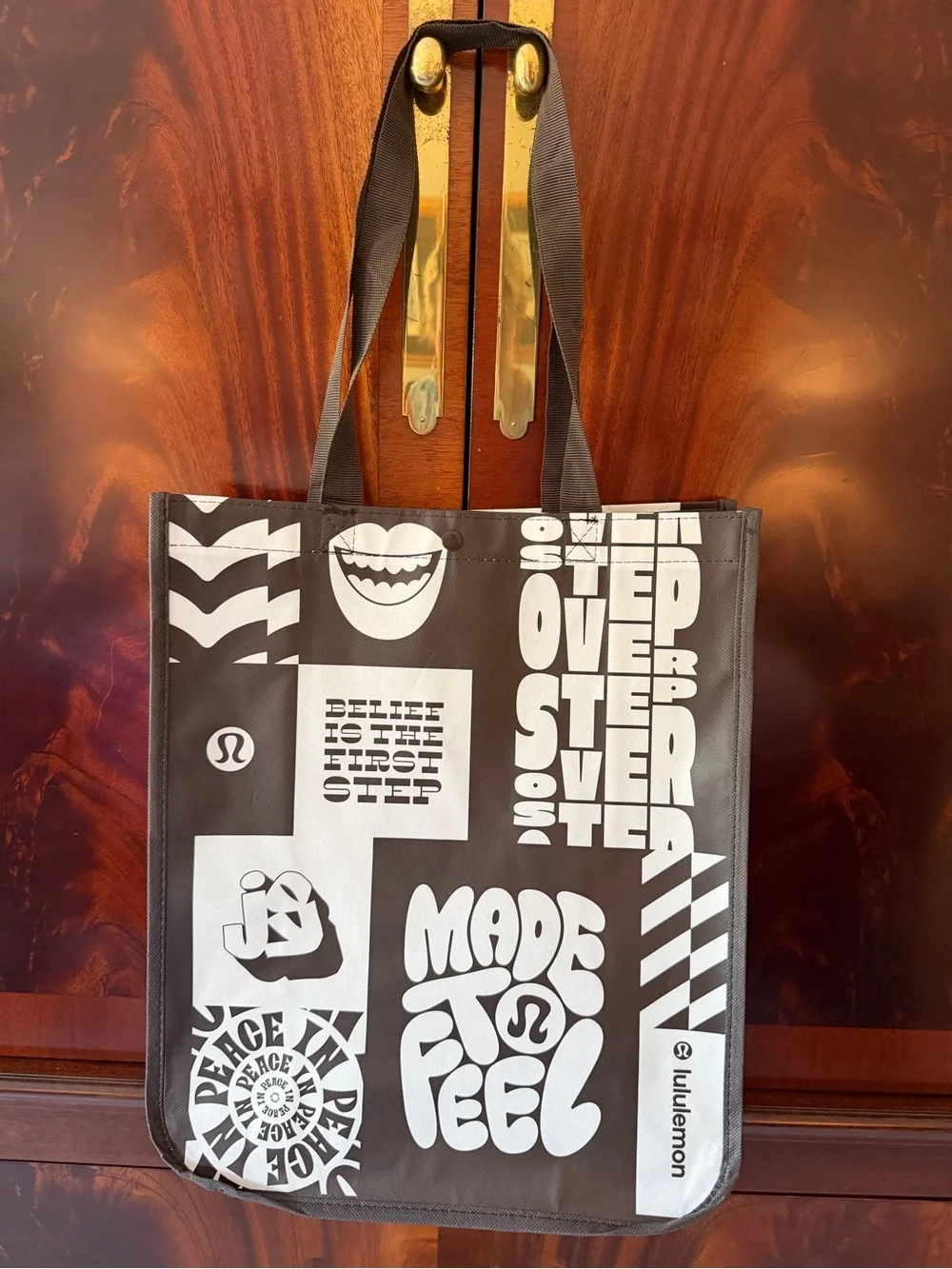 NEW Lululemon Large Reusable Shopper Bag Sequoia Brown Graphic Print